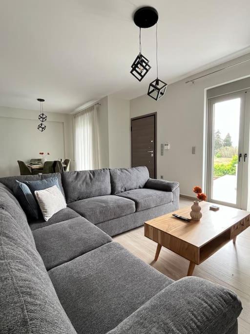 Villa Maria Eirini Lechaio Exteriér fotografie